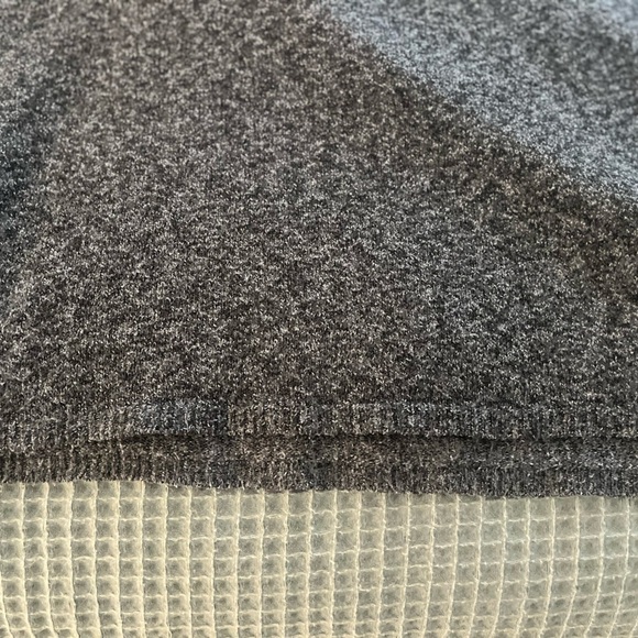 Philosophy women sweater grey v neck size small - Picture 9 of 9